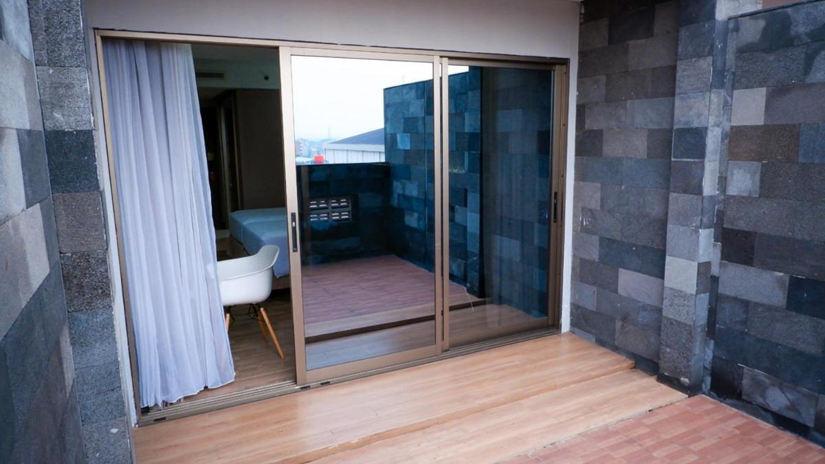 Hotel Ayola Sunrise Mojokerto Ngoại thất bức ảnh